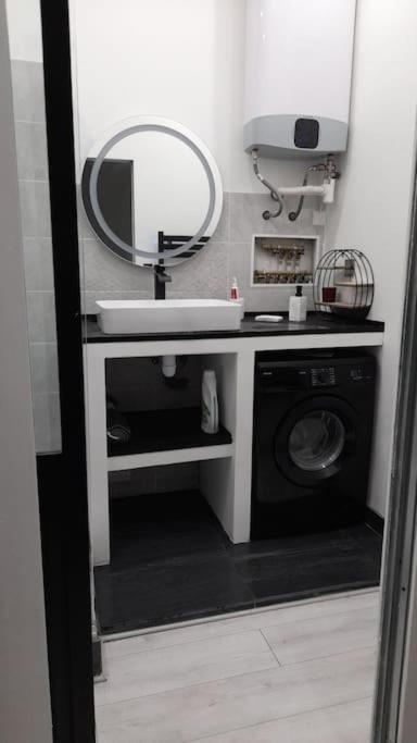 T2 Appartement Lumineux A La Joliette مارسيليا المظهر الخارجي الصورة